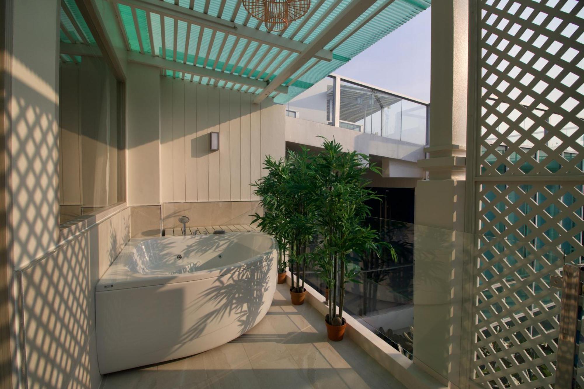 Hotel The Sea Cret HHQ Exterior foto