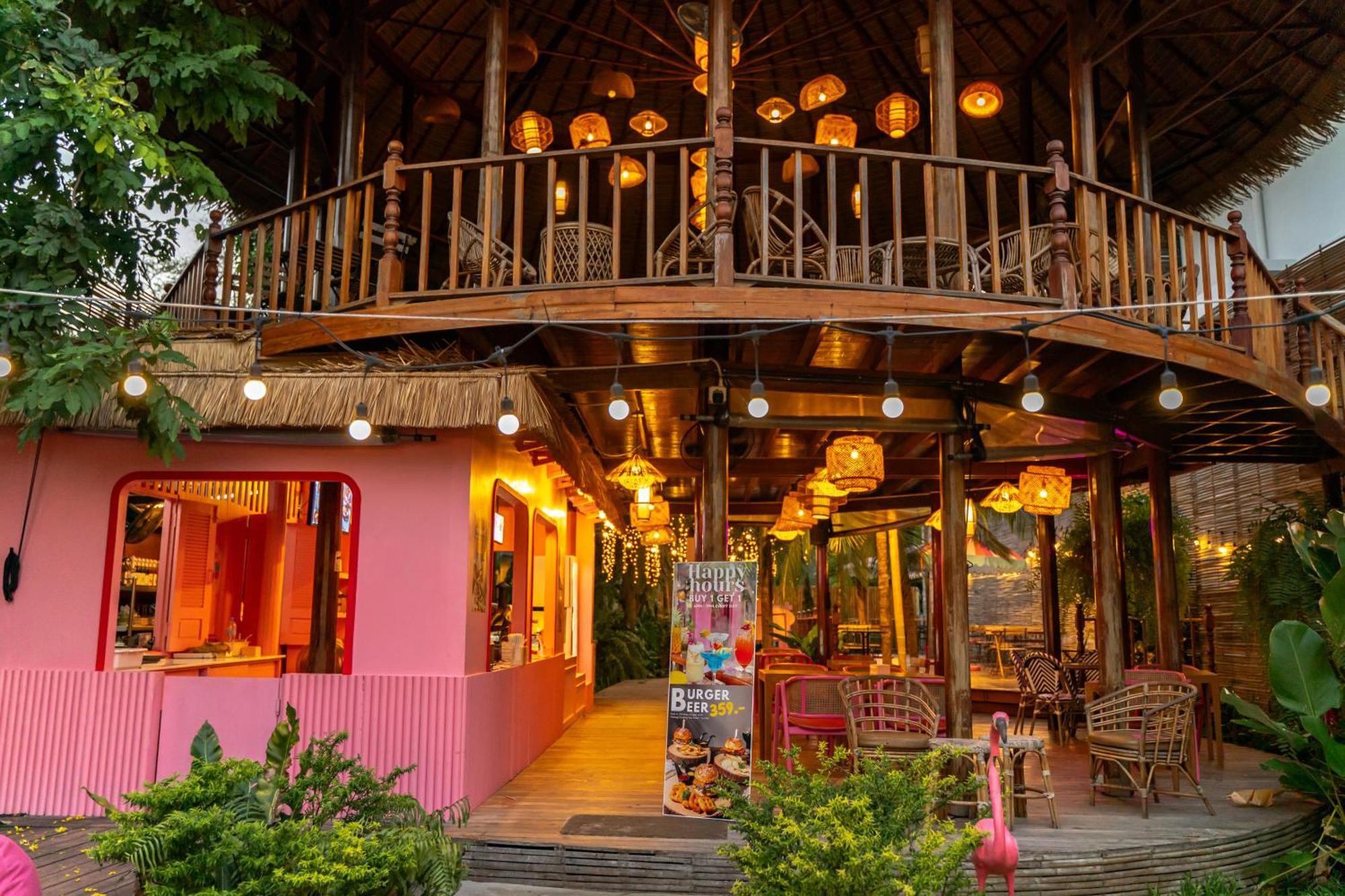 Hotel The Sea Cret HHQ Exterior foto