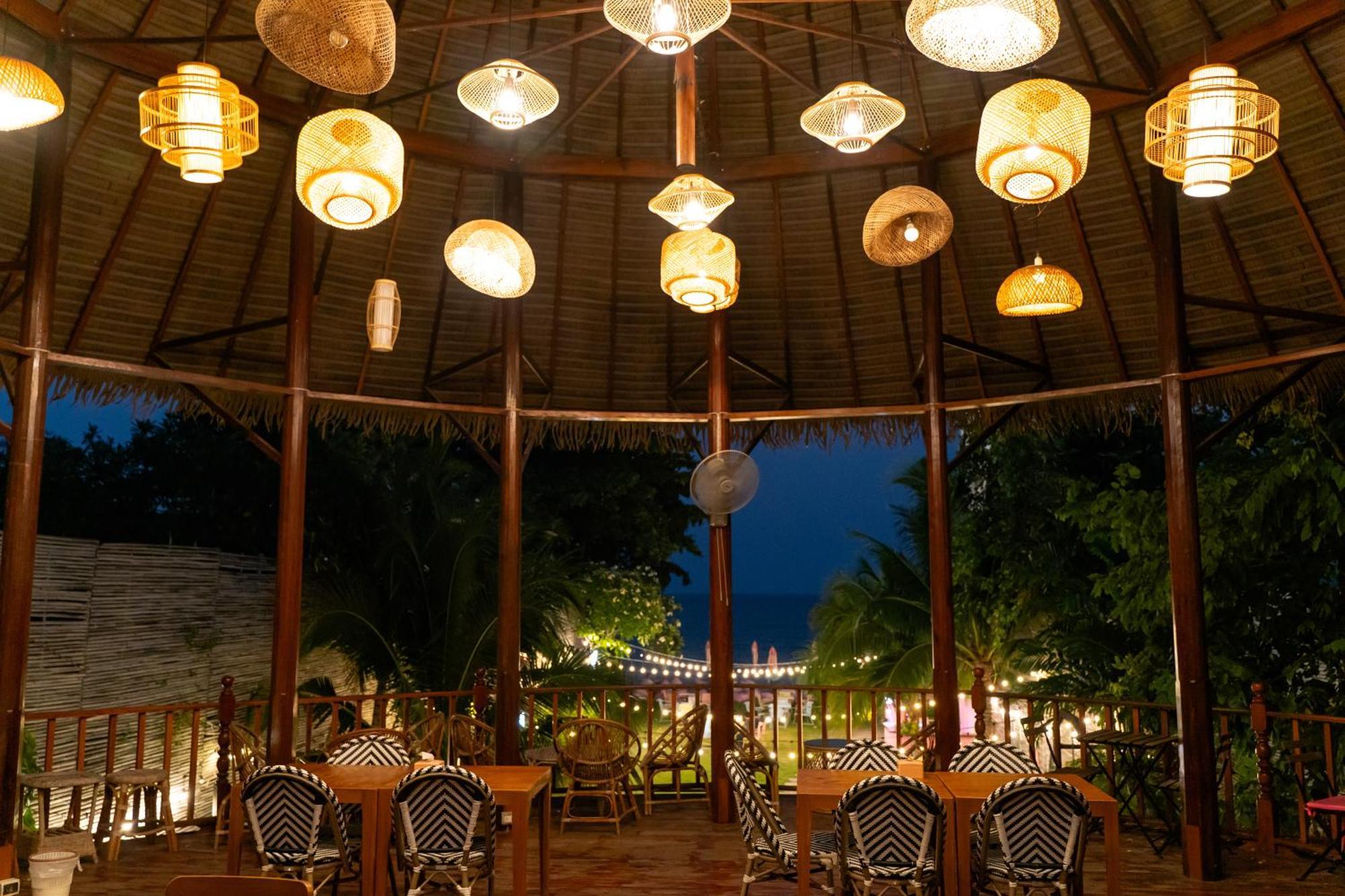 Hotel The Sea Cret HHQ Exterior foto