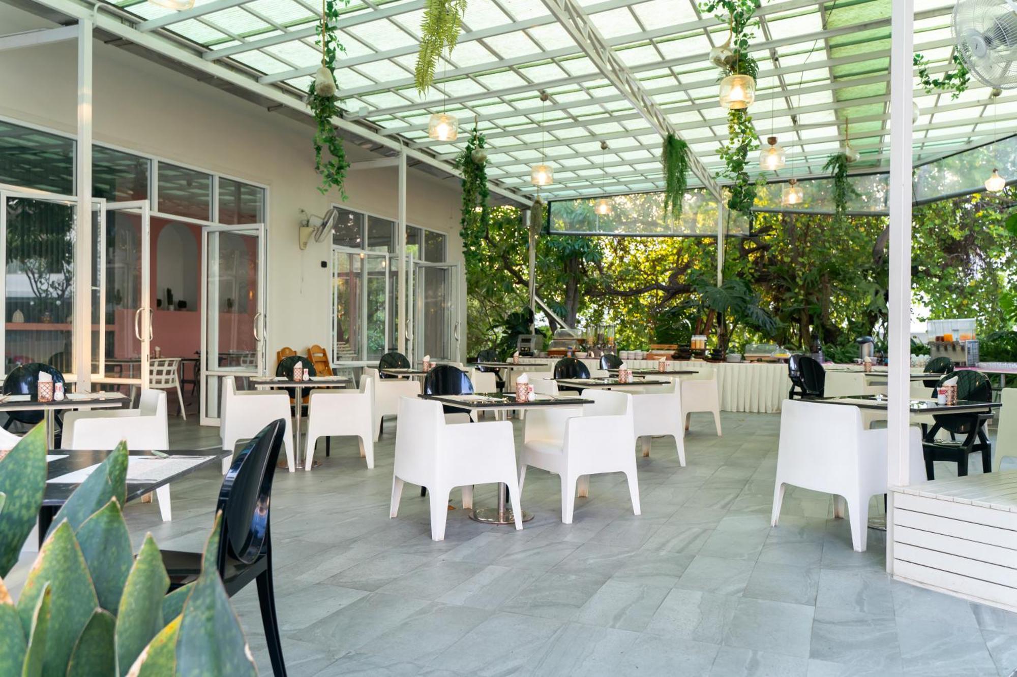 Hotel The Sea Cret HHQ Exterior foto