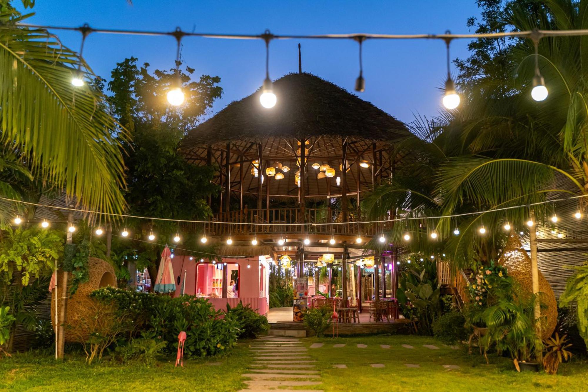 Hotel The Sea Cret HHQ Exterior foto